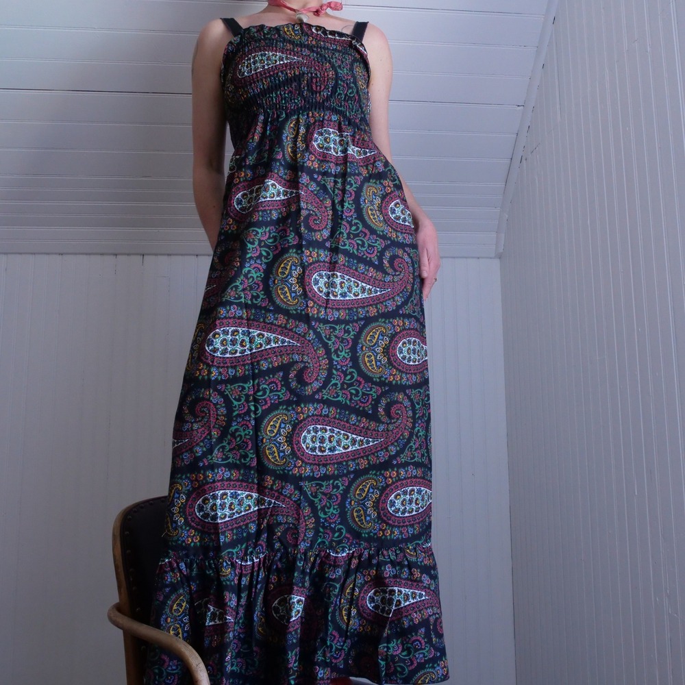 Vintage 1970s smocked top paisley print cotton maxi dress - Picture 2 of 8